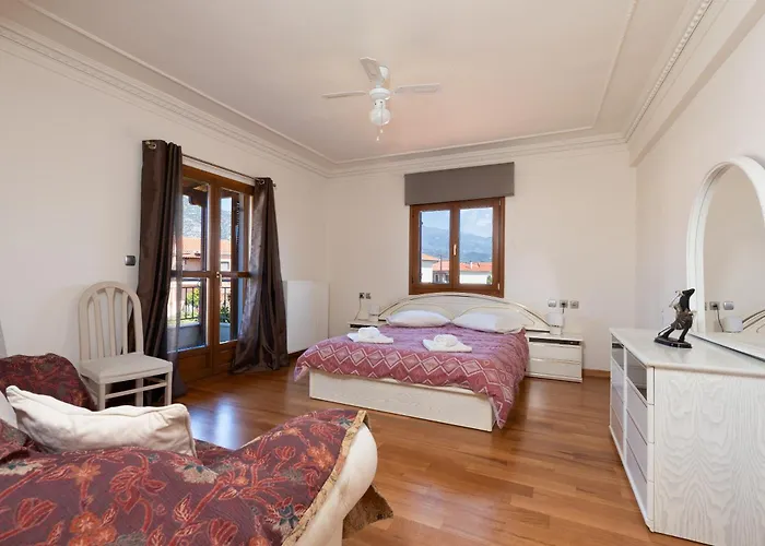 Apartment Christina's Twin Palm Trees House Agria