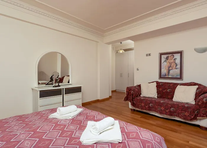 Apartment Christina's Twin Palm Trees House *