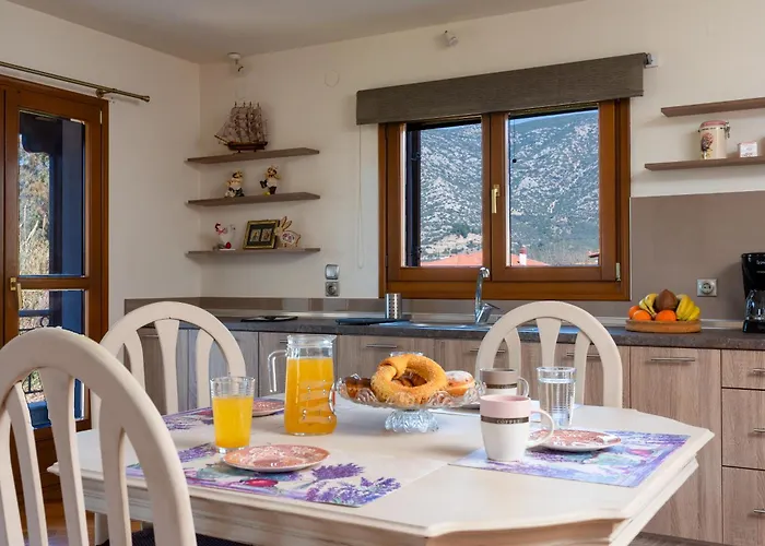 Apartment Christina's Twin Palm Trees House Agria