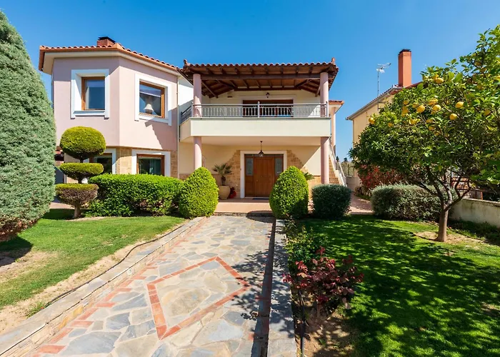 Christina's Twin Palm Trees House