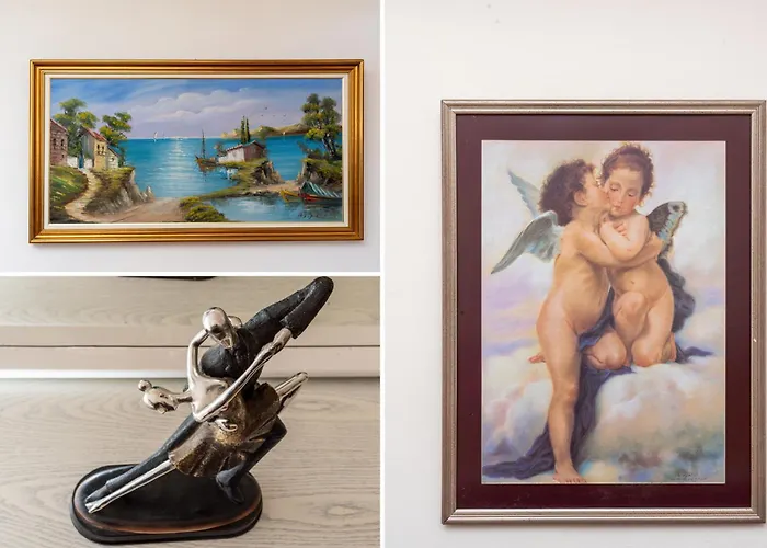 Christina's Twin Palm Trees House Apartment Agria