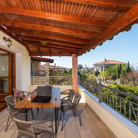 Christina's Twin Palm Trees House *