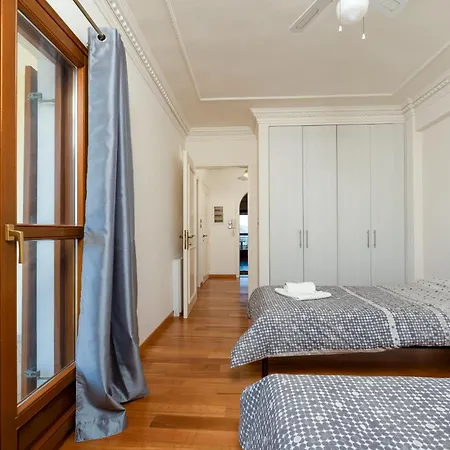 Apartment Christina's Twin Palm Trees House Agria